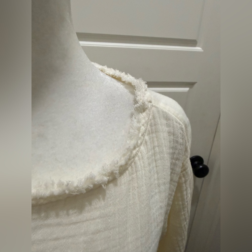 Eileen Fisher. Organic Cotton Gauze Fringe Blouse. Size Small. - Picture 7 of 11